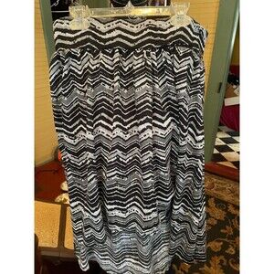 New Without Tags Contenta Size Medium Women’s High/Low Skirt 28" Waist